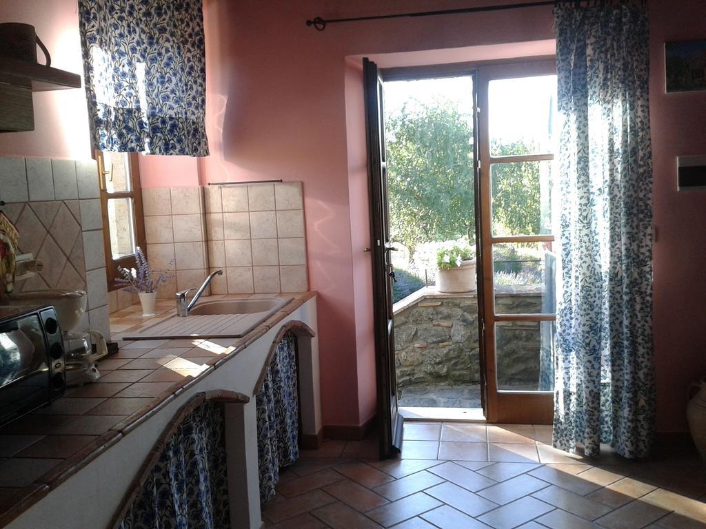 Agriturismo Cantinaccia Di Sopra Питиляно Стая снимка
